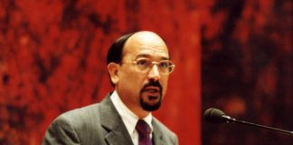 “Sin placa, stoma bashi of un autonomia tur manca”?