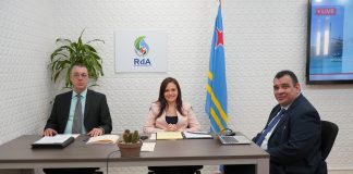 Refineria: 29 compania intresa den refineria y 25 compania pa haci un otro industria