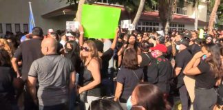 Manifestacion grandi contra abuso di mucha ‘TA BASTA’! den centro di Oranjestad