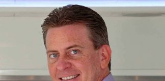 Robert Croes y Huiskes a anuncia nan retiro di SVOA ( Colegio Arubano) per 1 september