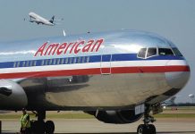 Avion di American ta bolbe Aruba despues di dos bang fuerte ora di subi