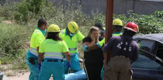Auto a bolter banda di Hyatt Hotel pariba di Airport, e dama chauffeur a keda herida.