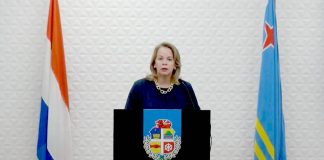 Evelyn: Ma haya recibo fantasama di gobierno anterior di 333 mil florin, mi no ta bay paga nan!