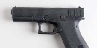 Cantidad basta grandi di droga y arma di candela confisca