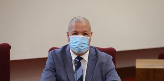 Minister Andin Bikker Ta sigui modernisa nos leynan hunto cu Parlamento.