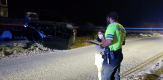 Dama a perde control ariba su March y ta bolter na Cas Ariba.