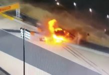 Piloto di Formula 1 ta dal su auto contra vangrail y ta bay den vlam