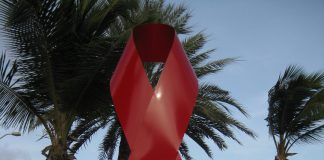 Women’s Club of Aruba ta recorda Dia Mundial di AIDS: Dos Pandemia Canando Hunto!