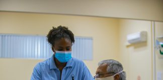 Pashent Maduro poco poco ta siña cana bek: Departamento di Revalidatie na Hospital cu tratamento post-Covid 19.