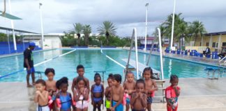 Eksitoso kurso pa familiarisa ku awa pa mucha di 3 i 4 aña ku Orca a organisá