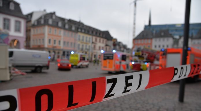 Auto ta drenta den zona peatonal lagando dos morto y varios herida atras na Treveris, Alemania