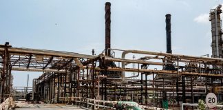 Otro siman lo informa resultado: Tin compania Mericano hopi intresa pa haci re-apertura di refineria