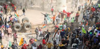 Miles di granhero Indio indigna cu e reforma agricola ta invadi New Delhi apesar di gasnan lagrimogeno y blokeo di internet