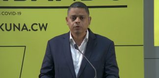 Curacao a drenta lockdown; tur hende na cas cu excepcion di servicio of trabaonan vital