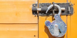 5 ilegal a huy di Warda nos Costa den marduga y un trahador manda cas