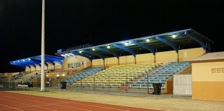 Futbol: Debi cu nos stadion ta deteriora, mester huur na otro pais? Nos mester ta contento of tristo ?