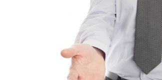 Tin un otro ex-minister di Avp cu a bira sospechoso di husticia