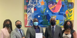 Jaarverslag Gemeenschappelijk Hof van Justitie aangeboden aan minister Girigorie