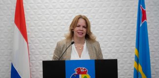 Prome Minister Evelyn Wever-Croes: Ta lamenta cu politiconan ta rekuri na ataca institutonan importante pa Aruba