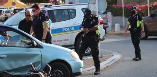 Motociclista(27) cu hopi golpi na cara despues di a dal contra un Toyota Yaris