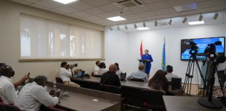 BAN SIGUI CUIDA Y MANTENE NA E REGLANAN PA ASINA PRONTO NOS POR‘FLATTEN Y CRUSH THE CURVE’