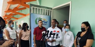 DIVI & TAMARIJN ARUBA ALL INCLUSIVES a uni hunto cu FUNDACION DIVI IMPACT pa haci un diferencia grandi na scol basico den Dakota