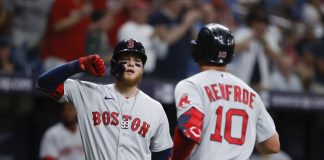 Tampa Bay Rays ta sweep Boston Red Sox den fin di siman pa tuma prome lugar den division east