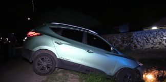 Chauffeur a cay den greppel cu su Hyundai Tucson