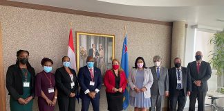 Minister Maduro hunto Prome Minister Wever Croes a reuni hunto cu e team di CFATF cu lo bay evalua e integridad di Aruba su sistema financiero