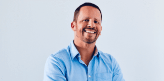 Lider di Fraccion ACCION 21 ta duna su opinion riba cambionan na e ley di labamento di placa, financiamento di terorismo