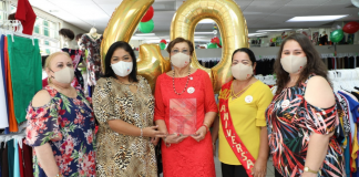 Minister Xiomara Maduro cu reconocemento special na Giselle Department Store pa nan 40 aniversario di existencia