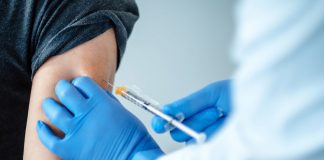 DVG: Encuesta Tocante Interes pa Vacuna na e Parti Caribense di Reino