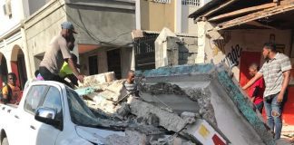 Temblor di 7.2 na Haiti; tin morto registra y alarma pa tsunami na costa di Haiti (fotos)