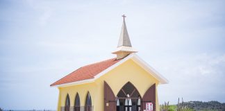 Santa Misa na Alto Vista y na Cas Curason di Maria na ST, NICOLAS