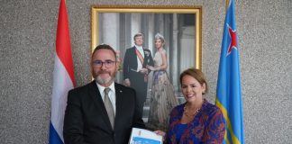 Premier Evelyn Wever-Croes a reuni cu Minister Glenbert Croes riba e tema di “energia”y traspasa e cartera