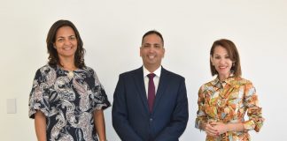 Minister Dangui Oduber a reuni cu CEO y management di ATA pa comparti su maneho y vision 2021-2025