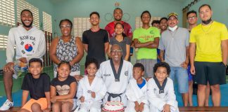 Alberto Klabér a cumpli un aña mas di bida.