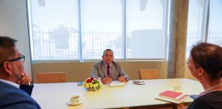 MINISTER ENDY CROES A REUNI CU UNIVERSIDAD DI ARUBA