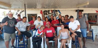 Parlamentario Endy Croes di bishita na Club RCA durante un actividad pa Rafa Vanegas