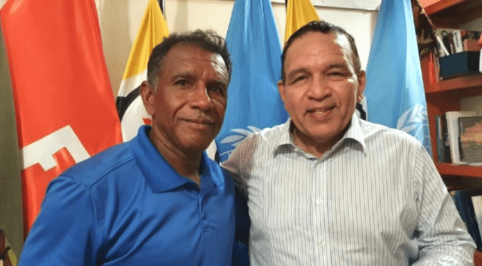 Sr Cees Luckhardt, konosido outor I periodista Hulandes a bishita Nos Kier Boneiru Bek, riba un mishon spesial