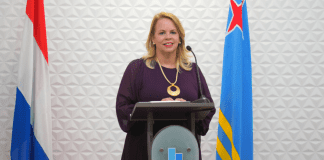 Prome Minister ta Felicita Telearuba cu nan 58 AÑA di Existencia