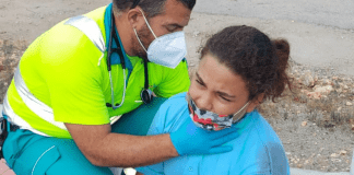 Hobencito bayendo skol a cay cu bicicleta, ricibiendo bastante golpi