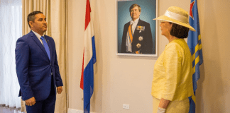 Ken ta nos Minister di Transporte, Integridad, Naturalesa y Asuntonan di adulto mayor Ursell Arends