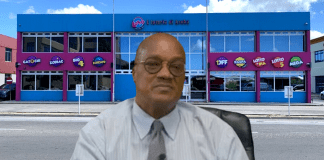 Director Roland Tuitt di Lotto ta manipula cu informacion: e ta hunga politica