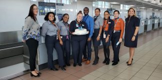 “Blueversary” di cristal pa JetBlue na AUA Airport