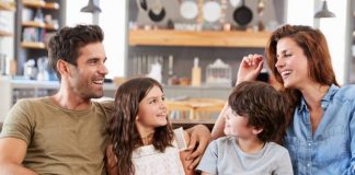 TIENDA DI EDUCACION: IMPORTANCIA DI COMUNICACION POSITIVO ENTRE PAREHA CU YIU