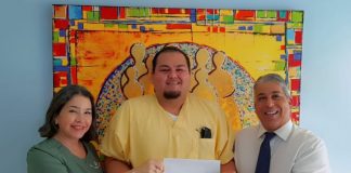 Grecory Maduro a cumpli 10 aña di servicio na afdeling di Wijkzorg