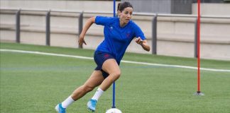 Team di futbol nobo ta buska muhernan cu kie hunga futbol