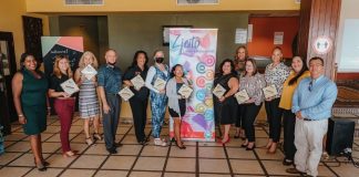 Aruba Excellence Foundation ta entrega plakaat di reconocimento na 10 organisacion