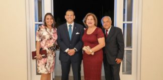 Ken ta nos Minister Di Husticia y Social Rocco Tjon